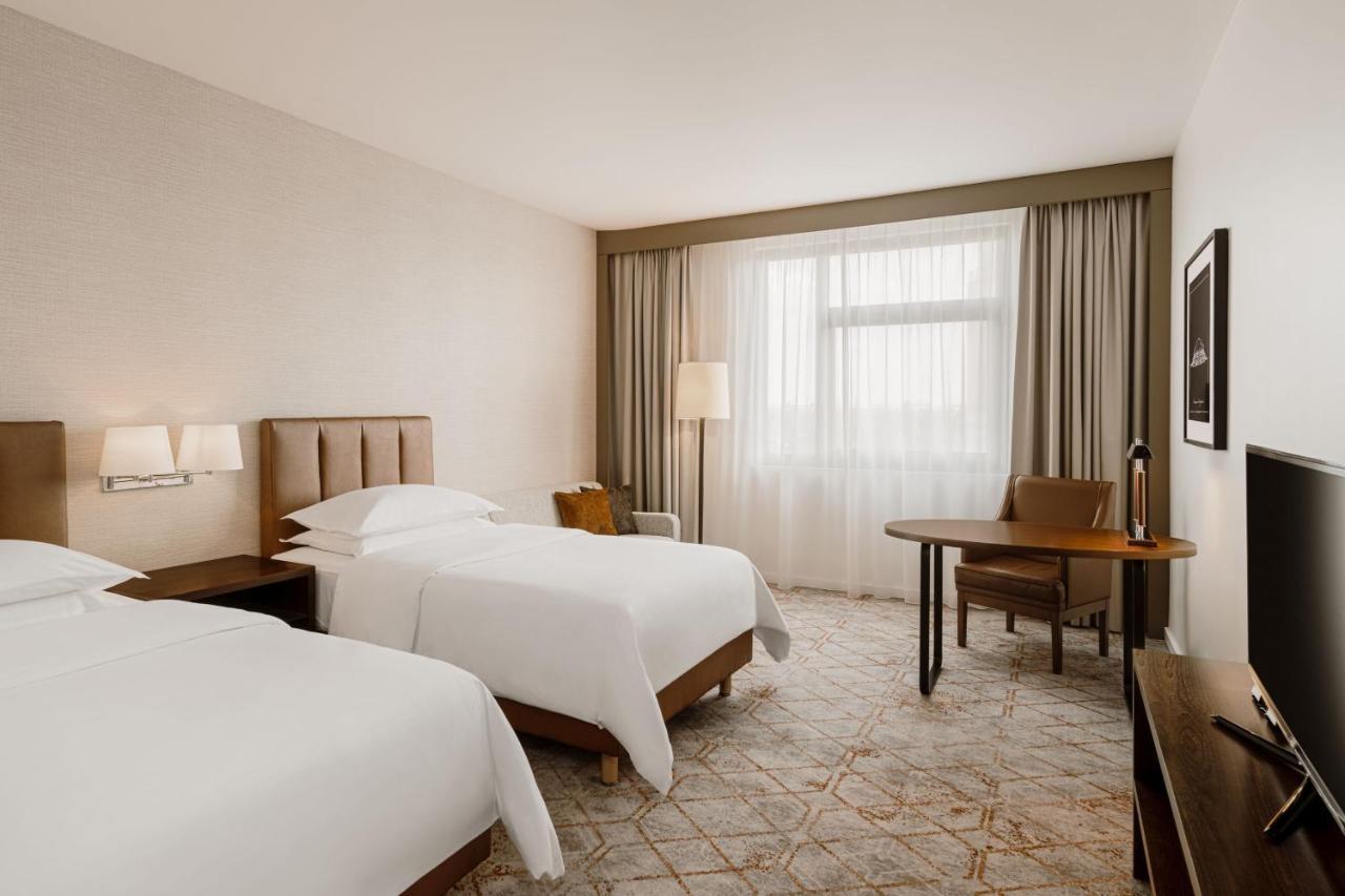 เชราตัน พอซนัน โฮเต็ล Hotel พอซนาน ภายนอก รูปภาพ