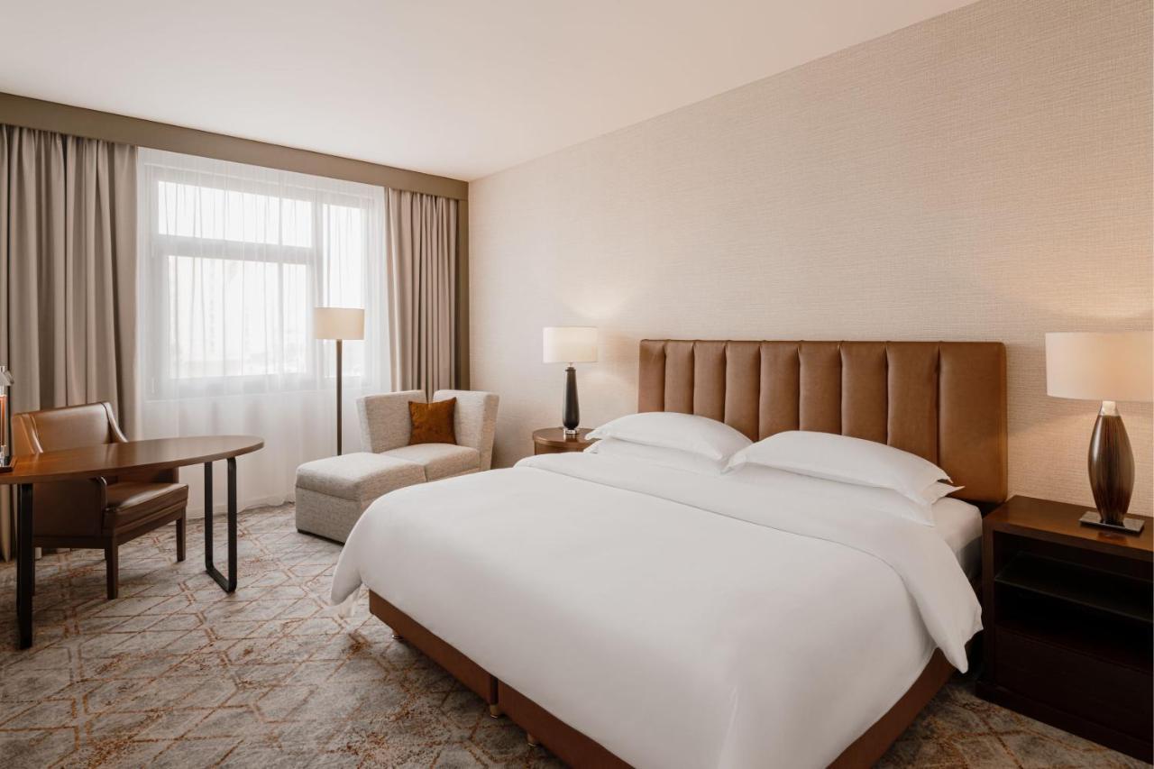 เชราตัน พอซนัน โฮเต็ล Hotel พอซนาน ภายนอก รูปภาพ