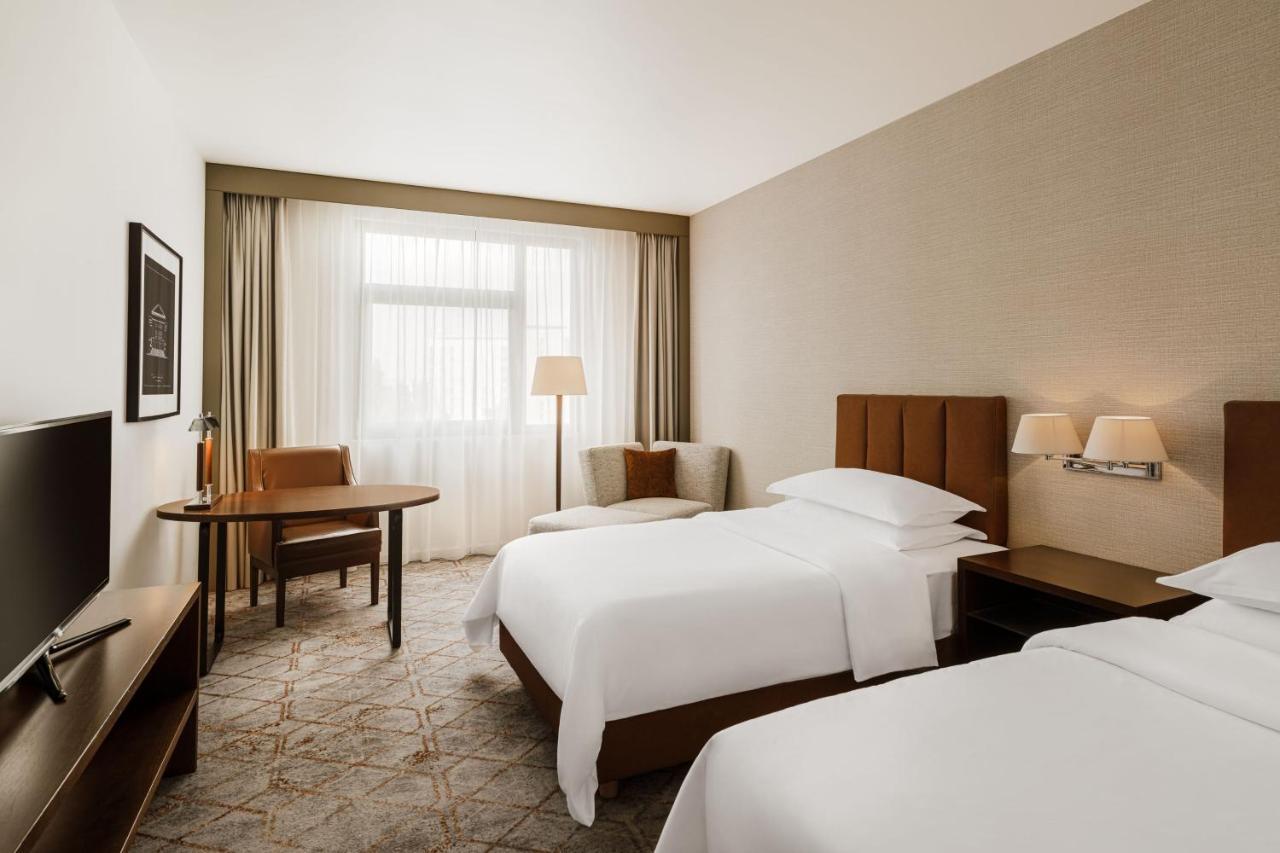 เชราตัน พอซนัน โฮเต็ล Hotel พอซนาน ภายนอก รูปภาพ