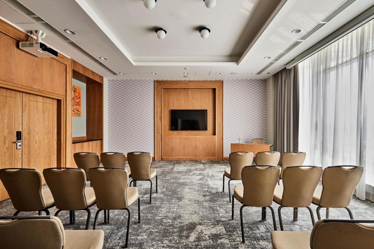 เชราตัน พอซนัน โฮเต็ล Hotel พอซนาน ภายนอก รูปภาพ Meeting room