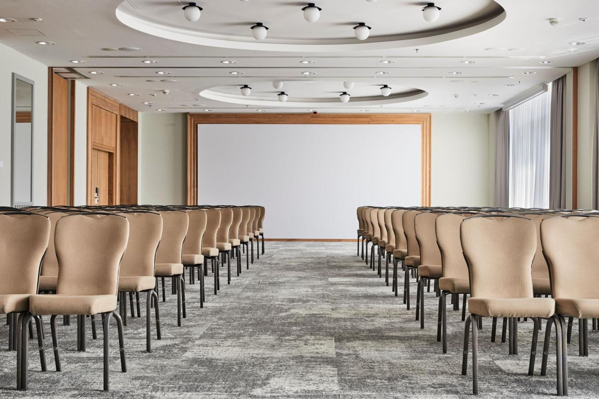 เชราตัน พอซนัน โฮเต็ล Hotel พอซนาน ภายนอก รูปภาพ Meeting room
