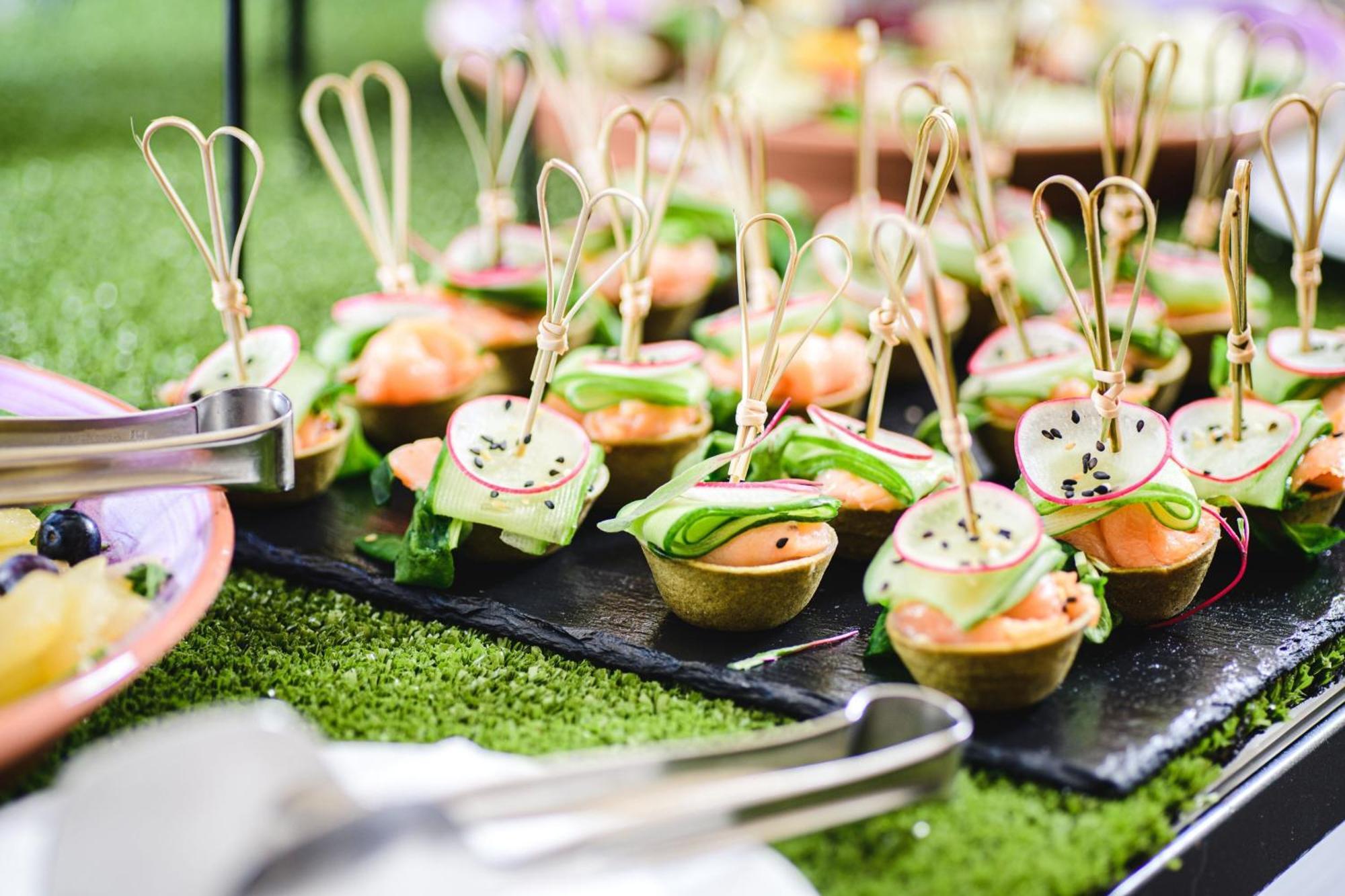 เชราตัน พอซนัน โฮเต็ล Hotel พอซนาน ภายนอก รูปภาพ Canapés