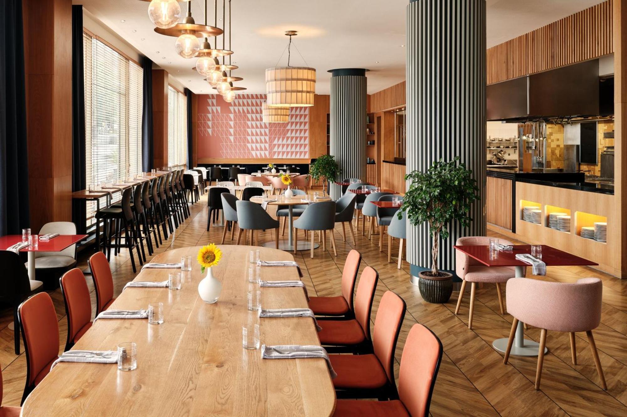 เชราตัน พอซนัน โฮเต็ล Hotel พอซนาน ภายนอก รูปภาพ Restaurant