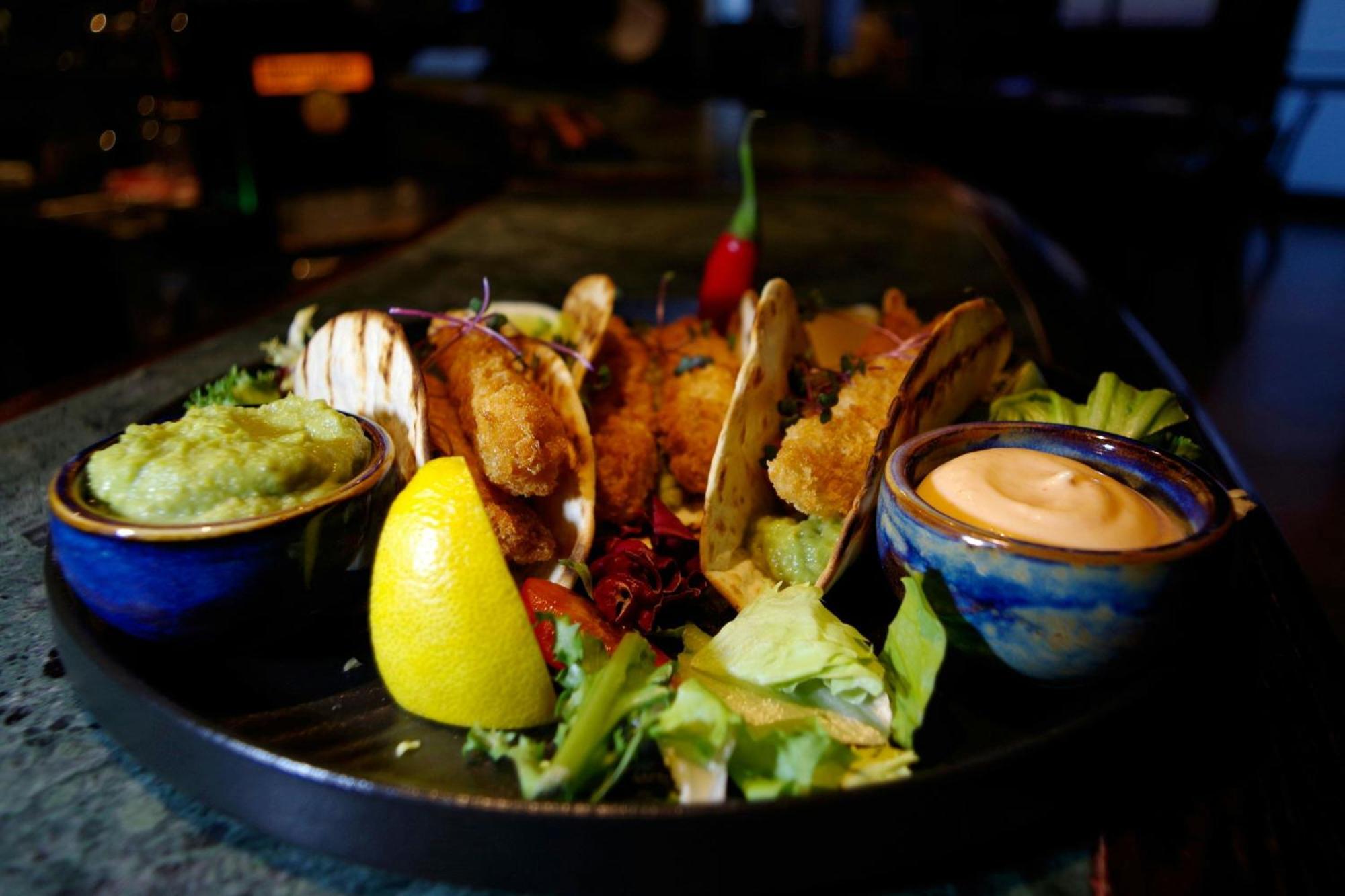 เชราตัน พอซนัน โฮเต็ล Hotel พอซนาน ภายนอก รูปภาพ A plate of tacos